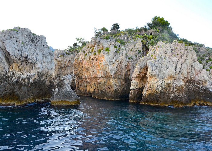 Escursioni in barca alle Egadi: cosa vedere e come organizzarsi (2026)