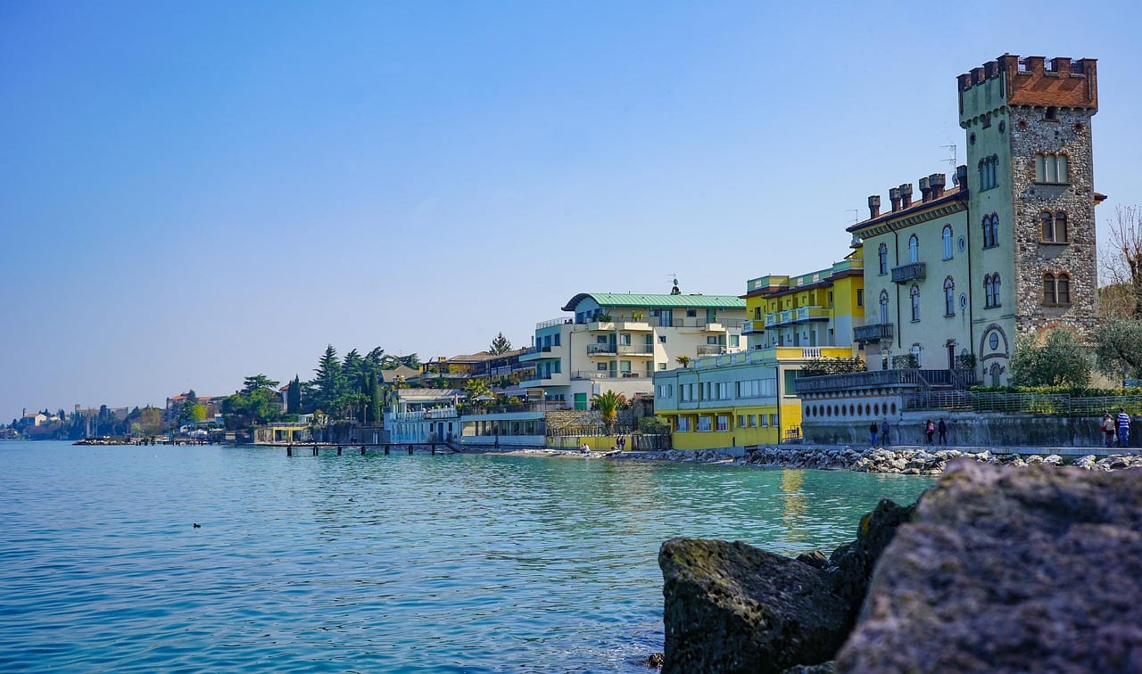 Peschiera del Garda: crociera di mezza giornata con pranzo